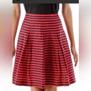 EUC J.Crew women’s 12 red with blue striped. 100% cotton with side pockets.